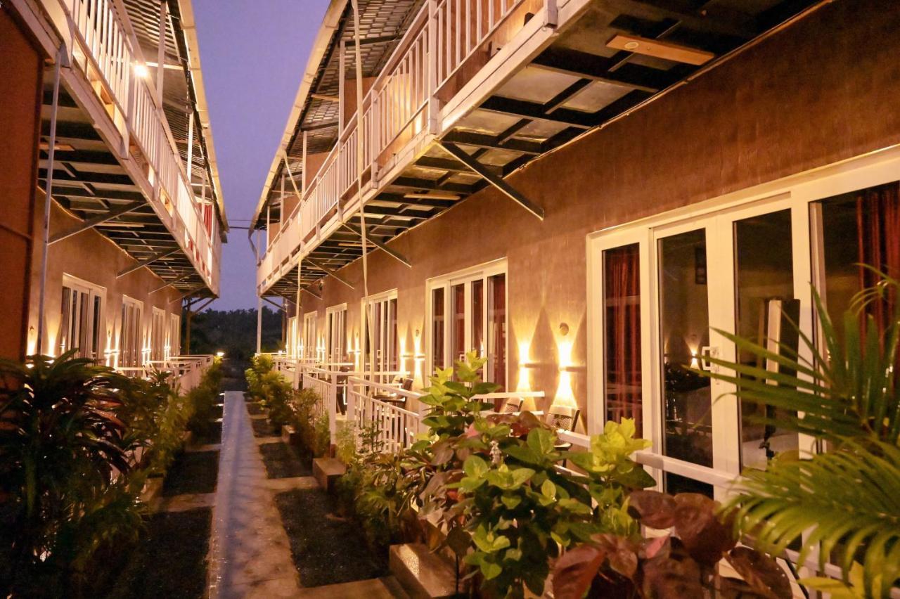 Vedana Retreat Arambol Hotell Exteriör bild